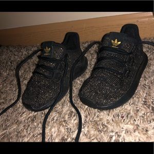 Adidas tubular shoes